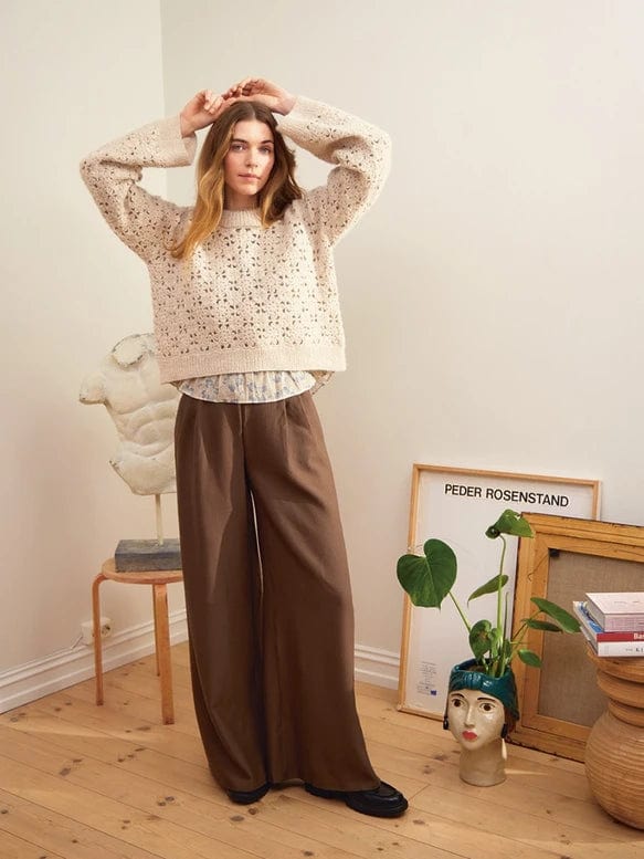 2403 - 6 Fleur Sweater - Pattern by Sandnes Garn