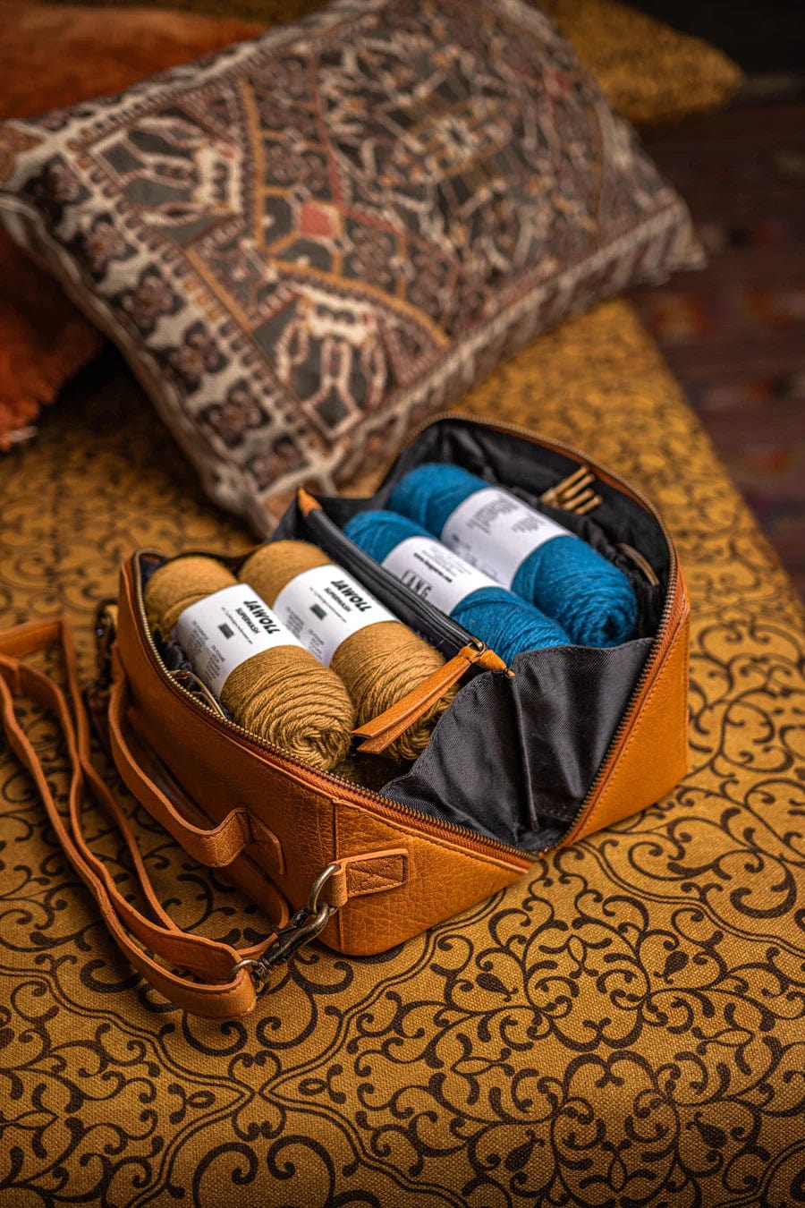 Cleo Project Bag by Muud