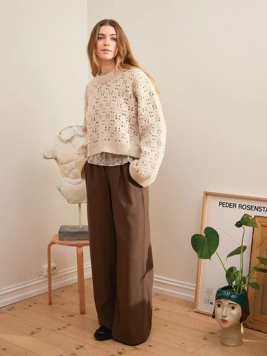 2403 - 6 Fleur Sweater - Pattern by Sandnes Garn