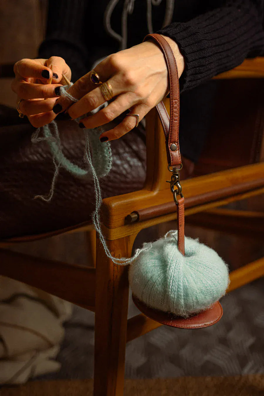Gyrit yarn holder by Muud